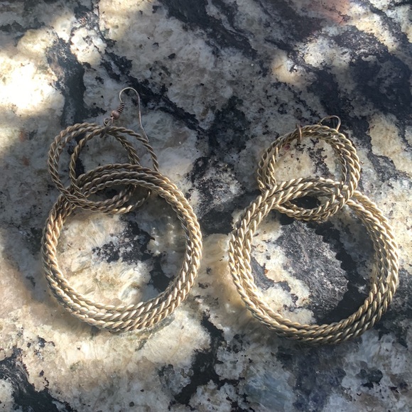 Pierced earrings - Picture 3 of 3